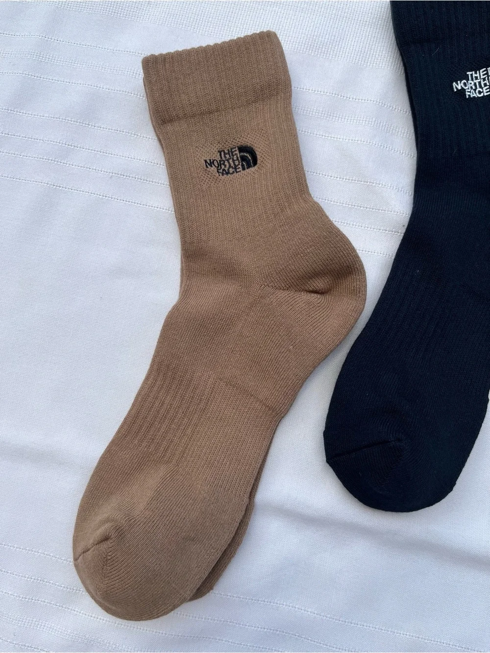 NWOT North Face Men's Crew Socks  3 pairs Black and Tan Large